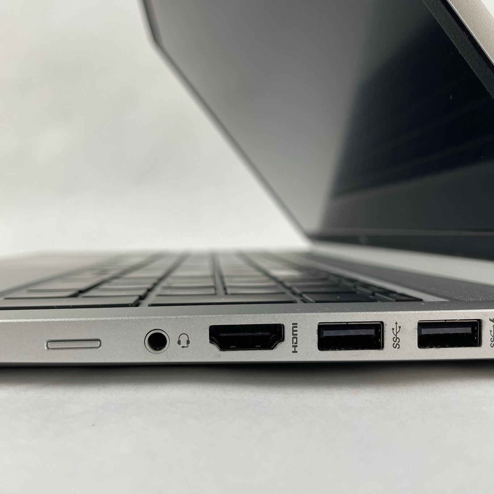 HP EliteBook 655 G9 15.6" AMD Ryzen 5 Pro 5675U 2.30 GHz 8 GB RAM No SSD/OS/AC8