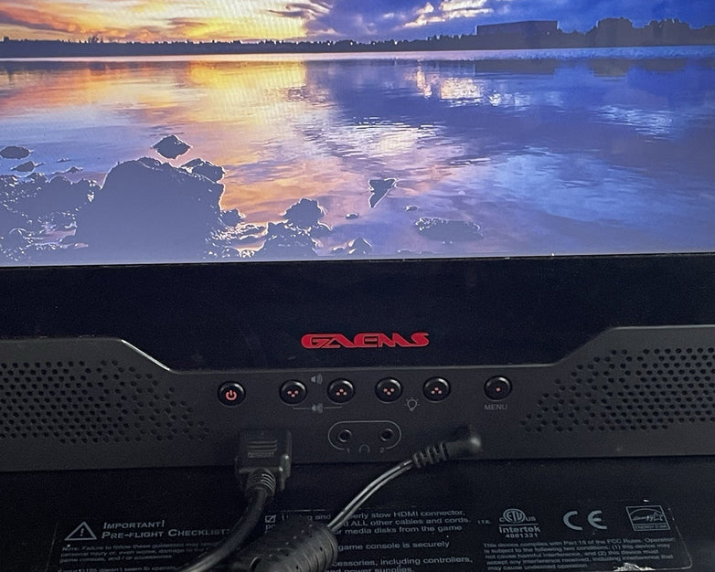 Gaems G155 Portable Personal Gaming Monitor Xbox 360 Ps3