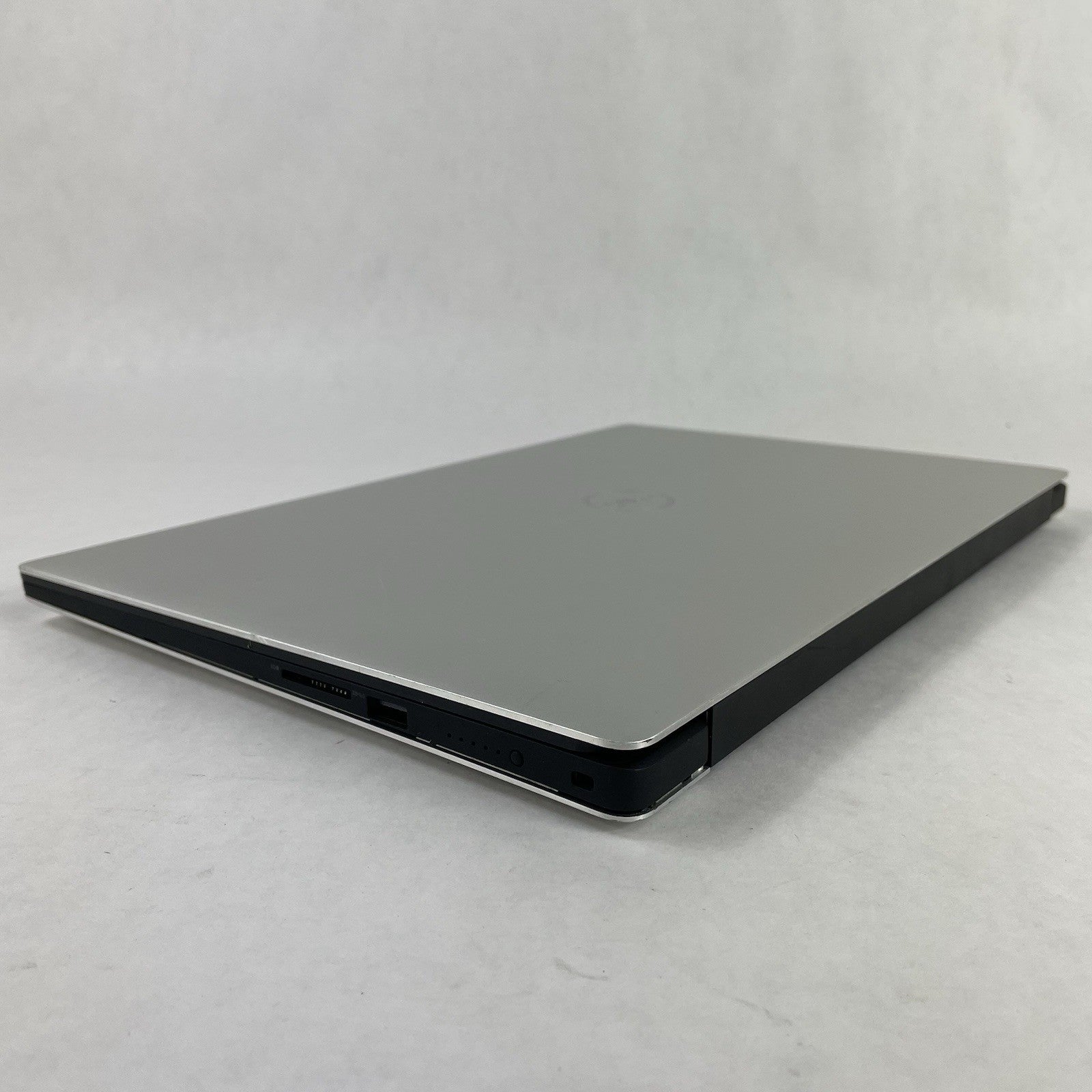 Dell XPS 15 9570 15.6" i5-8300H 2.30 GHz 8 GB RAM No SSD/OS/AC - Bent Bottom14