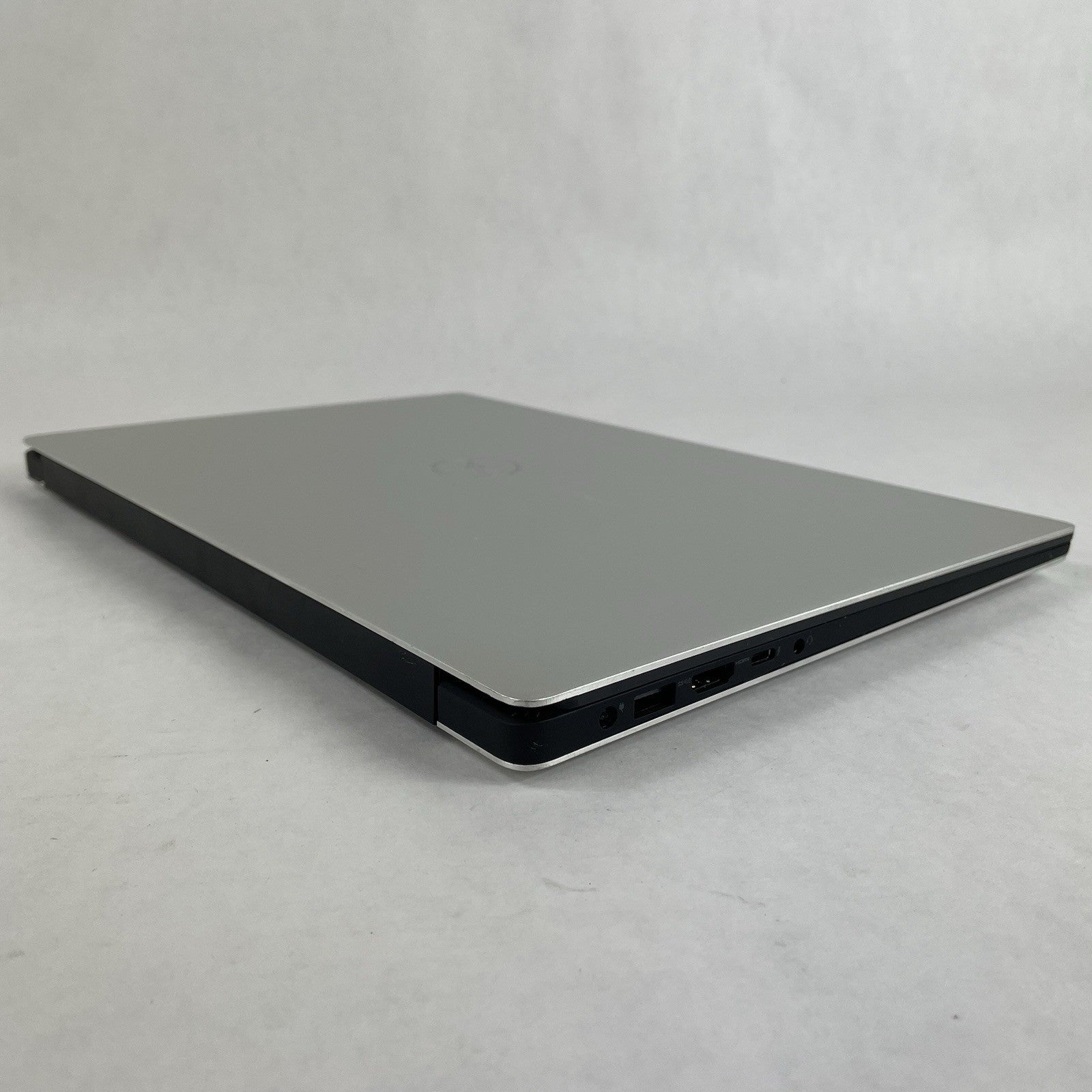 Dell XPS 15 9570 15.6" i5-8300H 2.30 GHz 8 GB RAM No SSD/OS/AC - Bent Bottom13