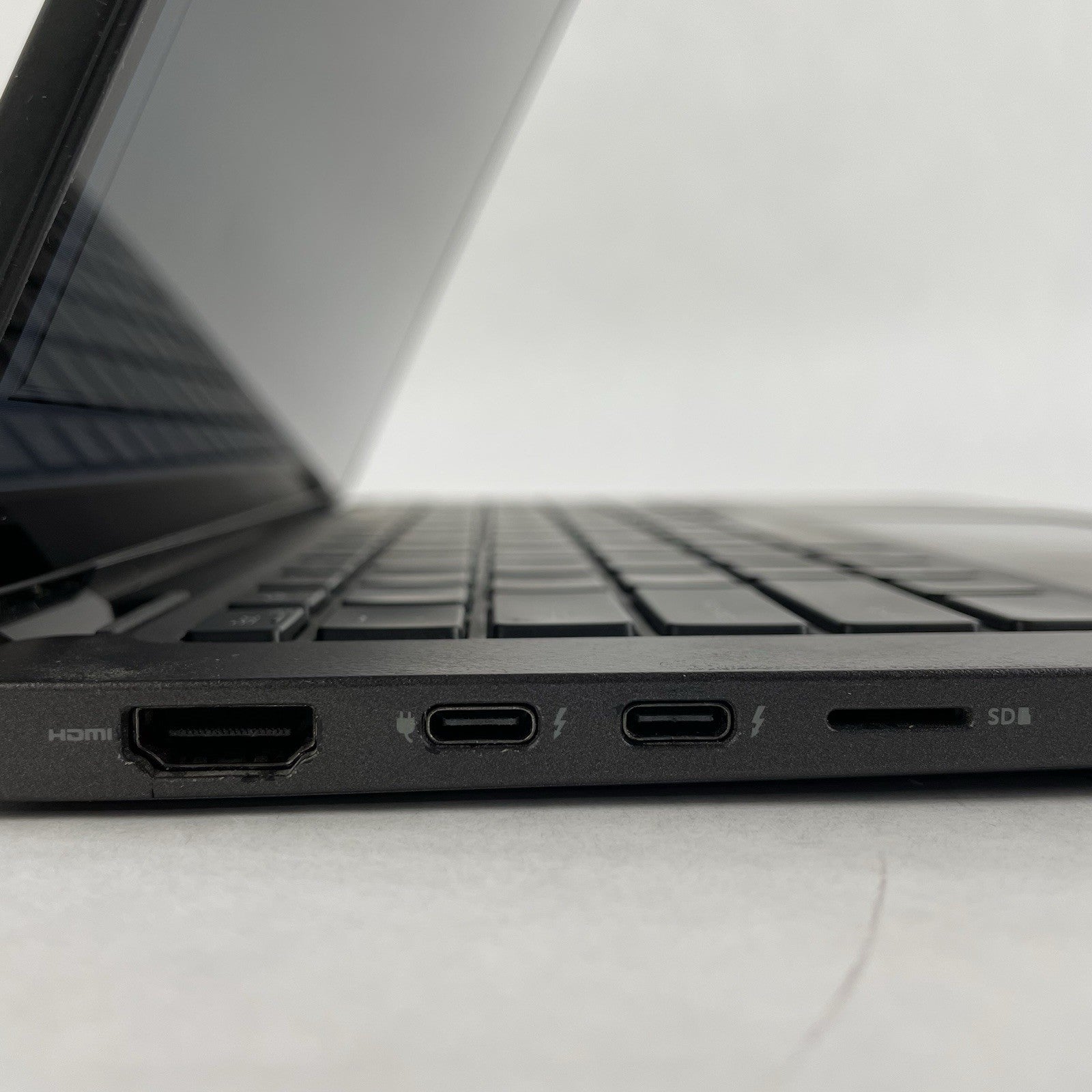 Dell Latitude 7410 14" i7-10610U 1.80GHz 16 GB RAM No SSD/OS/AC - Scratched Keys7