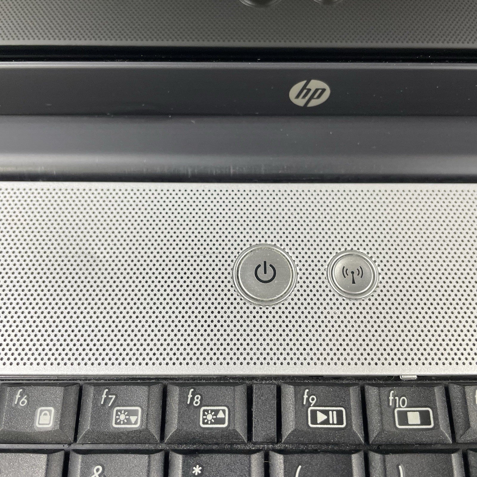HP G71 NoteBook 16.9" Core 2 Duo t6600 2.20 GHz 4 GB RAM No SSD/OS/AC/Battery4