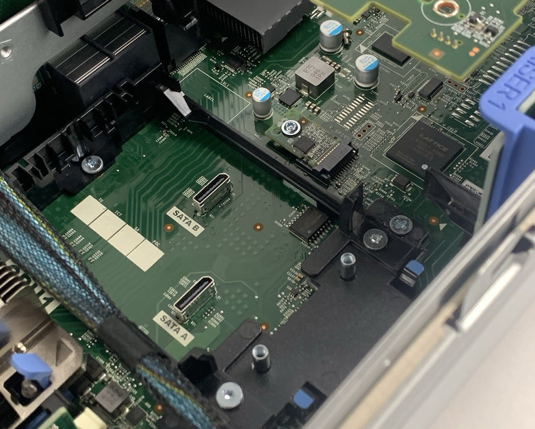 Dell PowerEdge R740 2x Xeon Silver 4114 2.20 GHz 64 GB RAM H740p No OS No HDD