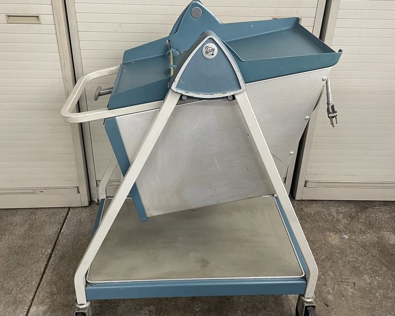 Tektronix Scope Mobile Cart Type 202-2 Model C F/ 500 Series Scopes