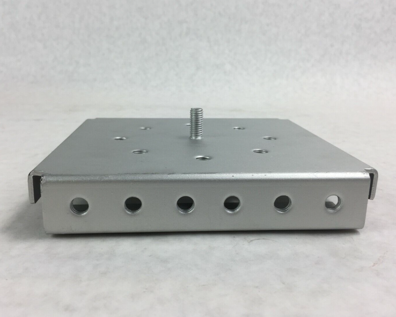 Foxconn 700-23935-01 Mounting Bracket   New