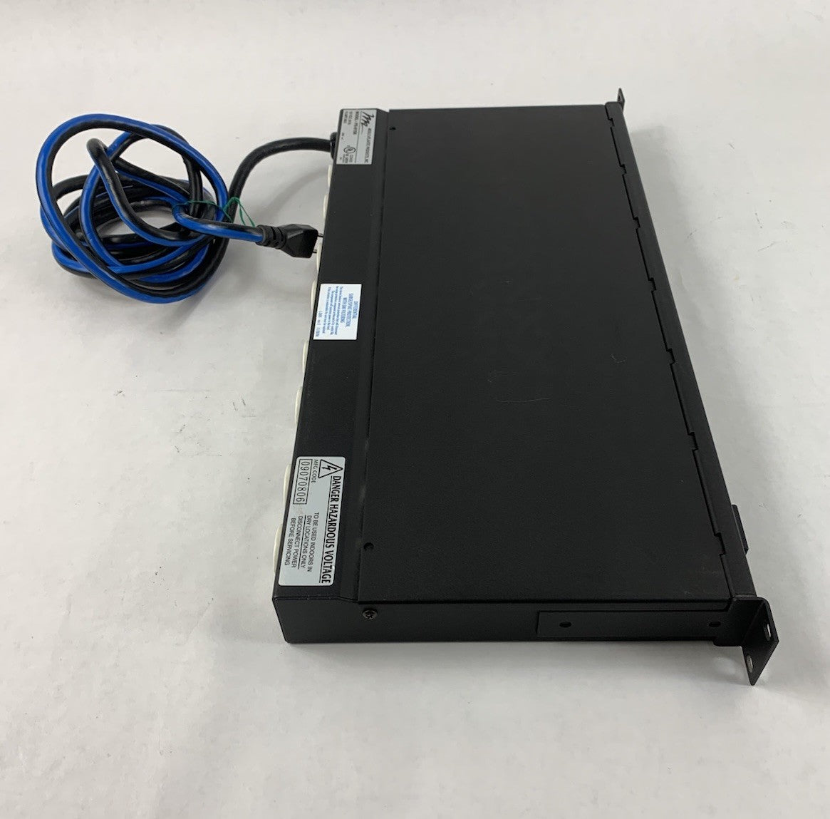 Middle Atlantic Products PD-915R 120V-15A-60Hz 8-Port Rackmount Power Center9