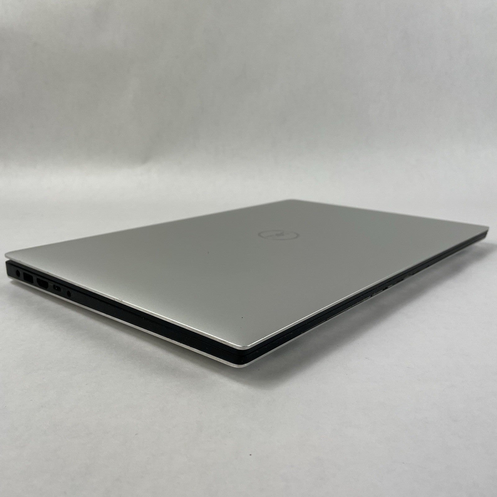 Dell Precision 5530 15.6" i9-8950HK 2.90 GHz 32 GB RAM No SSD/OS/AC12
