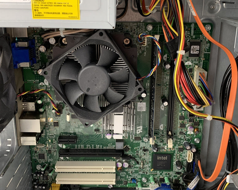 Dell Vostro 220 MT Intel Core 2 Quad Q8300 2.5 GHz 2 GB RAM No HDD No OS