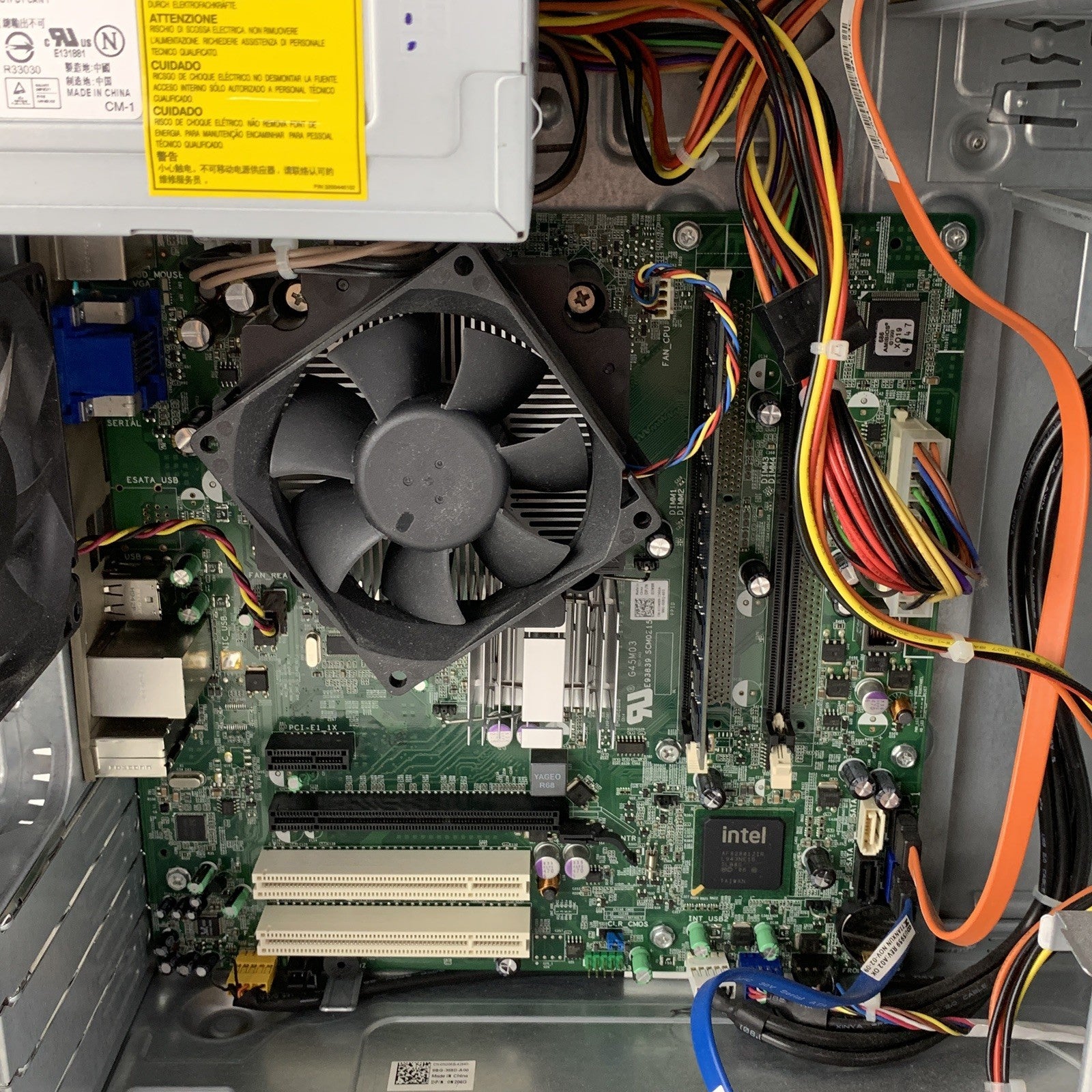 Dell Vostro 220 MT Intel Core 2 Quad Q8300 2.5 GHz 2 GB RAM No HDD No OS