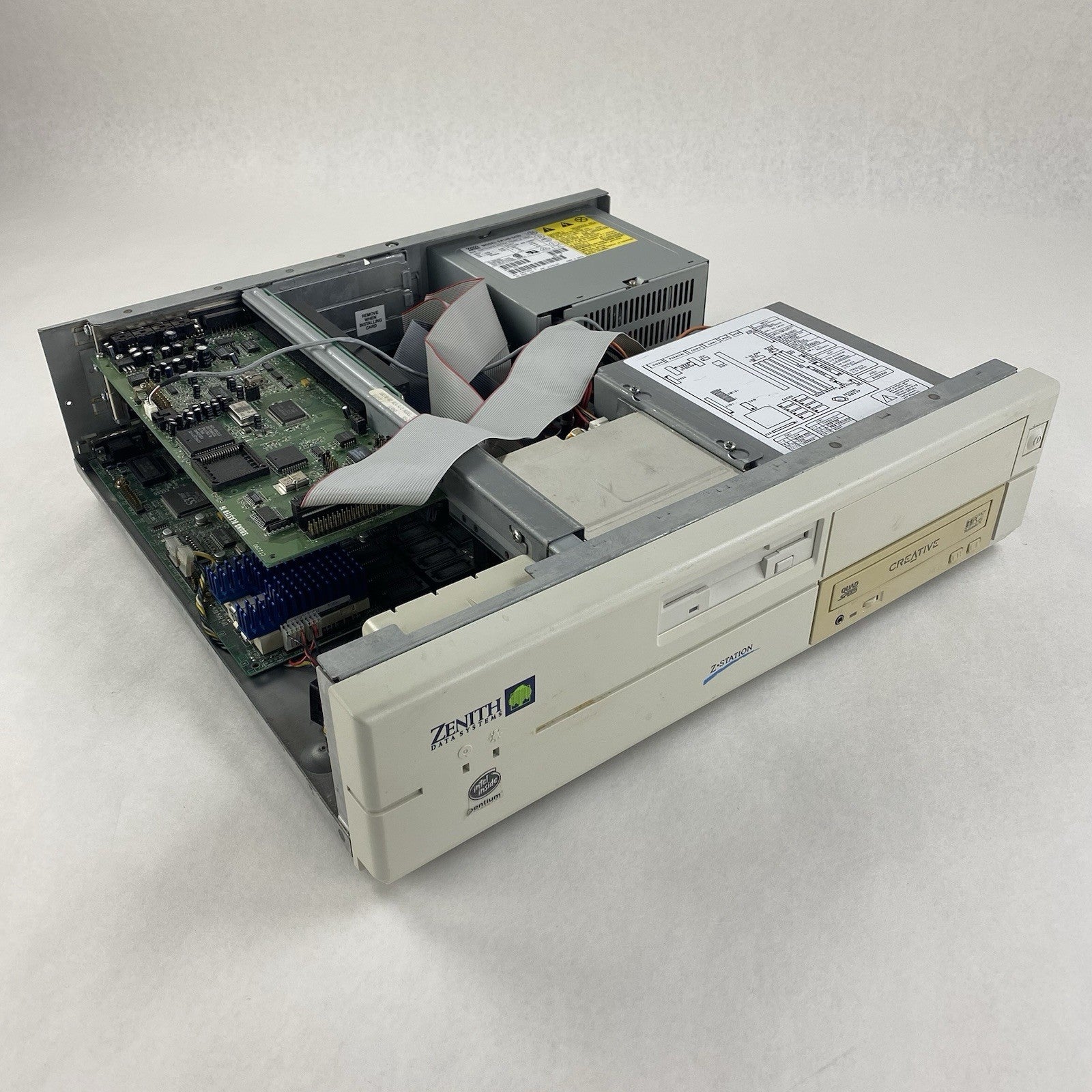 Zenith Z-Station ZEP-8370-QB DT Pentium 90MHz 32MB RAM No HDD No OS