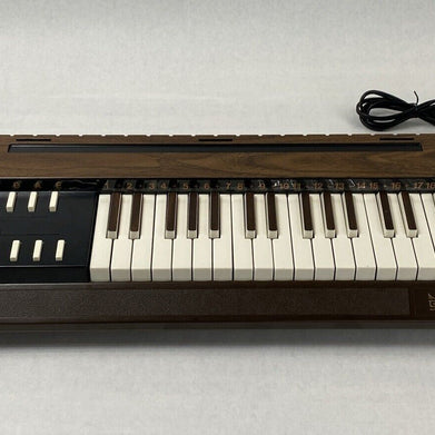 Vintage GTR 3751 16 Chord 3 Octave Electric Organ