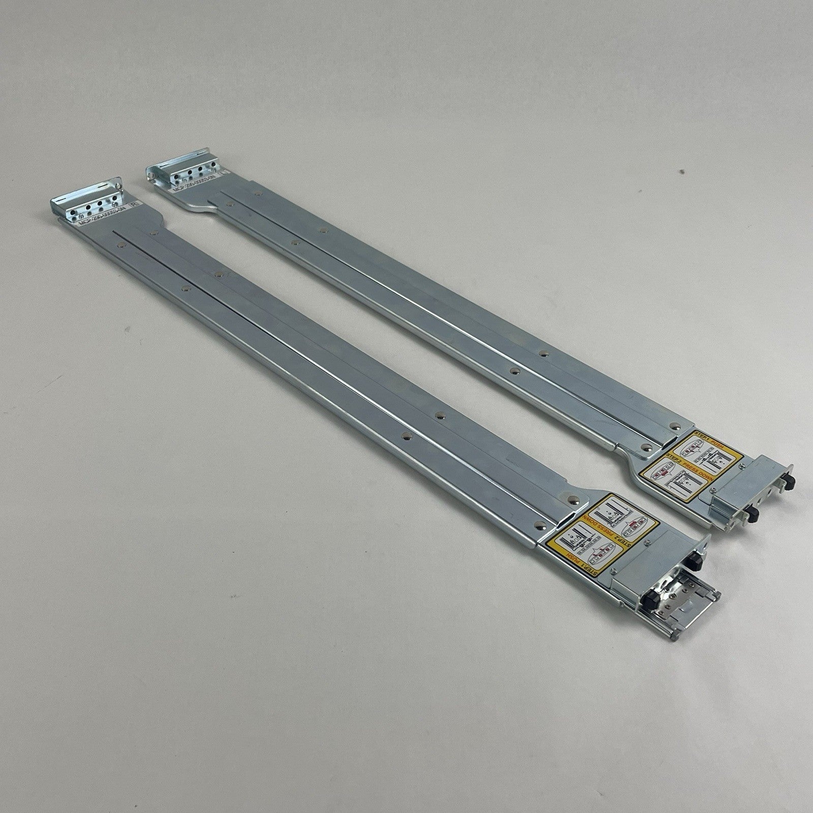 Supermicro MCP-290-00053-0N 2U-3U Rail Kit Ball-Bearing0