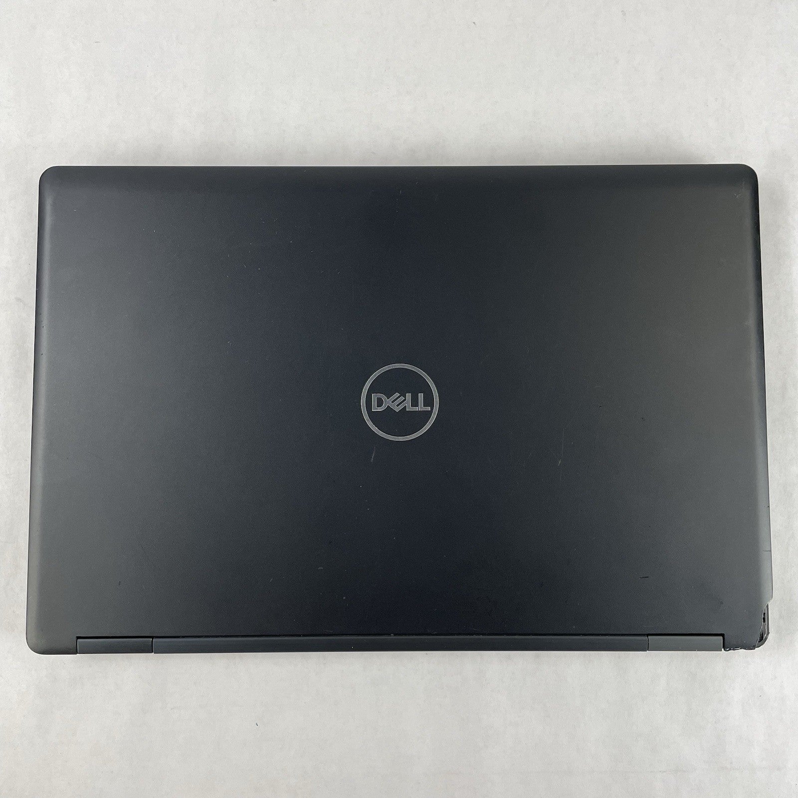 Dell Latitude 5590 15.6" i5-8250U 1.6 GHz 8GB RAM No SSD No OS - Bad Corner READ18
