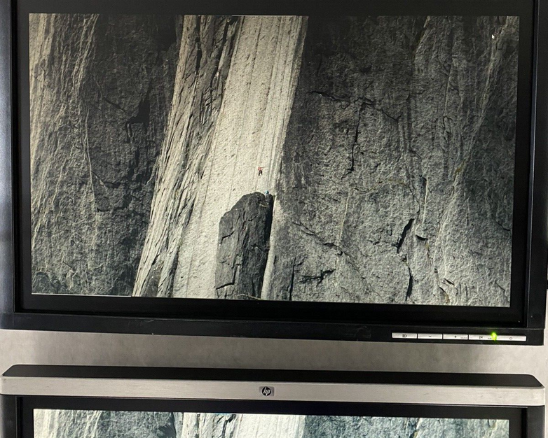 Lot of 2 HP Compaq LA2205WG 22" 1680x1050 DVI-D VGA TFT Monitors noSTAND Grade C