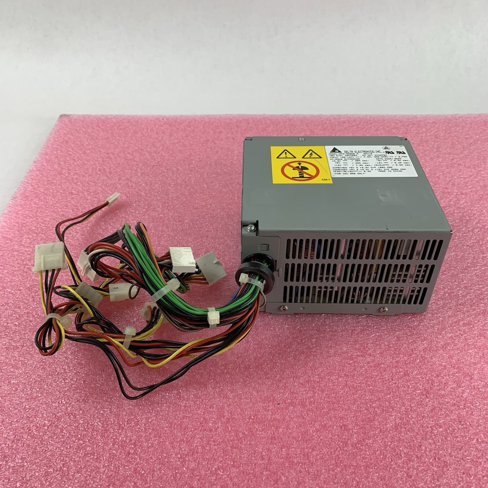 Delta DPS-250DB A 40H7564 250W Computer Power Supply1
