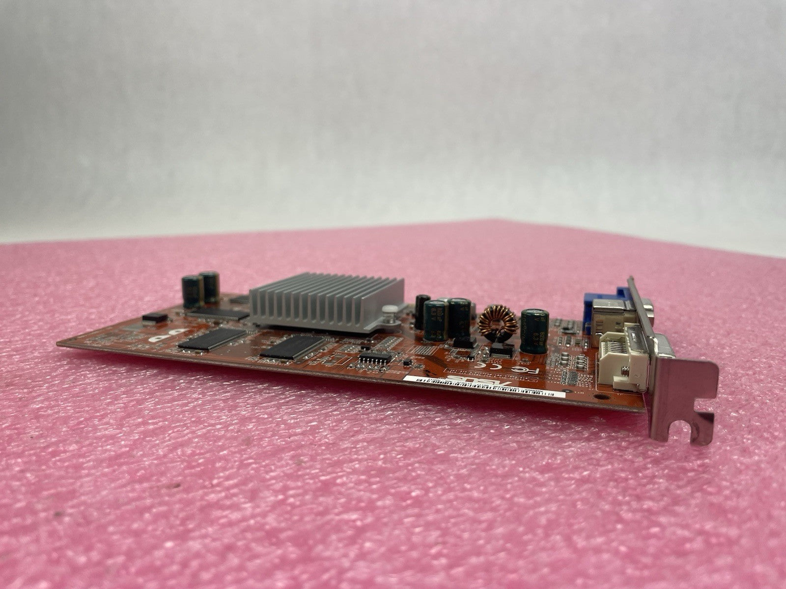 ASUS A9250 GE ATI Radeon 9250 256MB Video Graphics Card DVI VGA S-Video