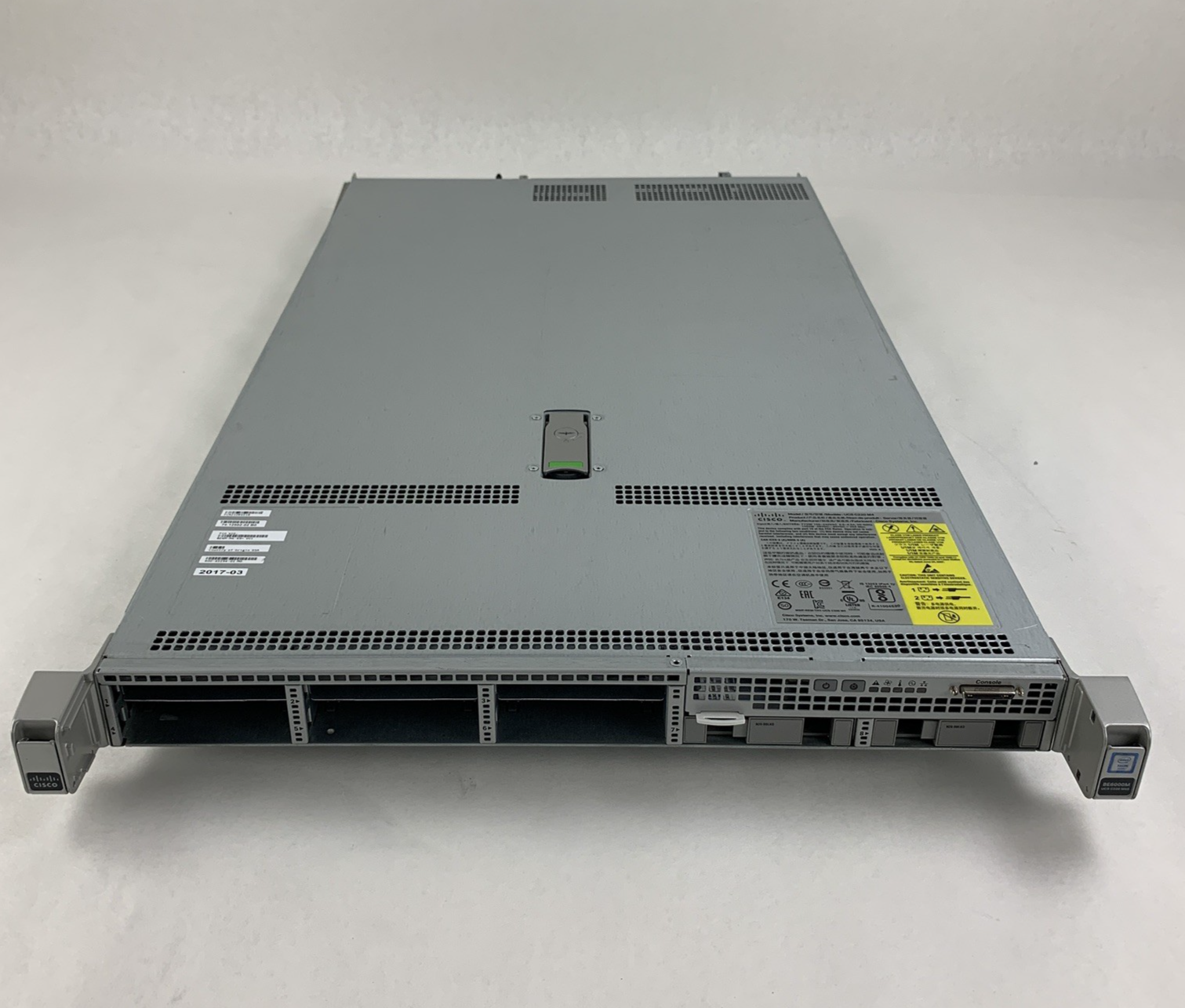 Cisco UCSC-C220-M4S Server 1x Xeon E5-2630 V3 2.4 GHz 32 GB RAM No OS No HDD