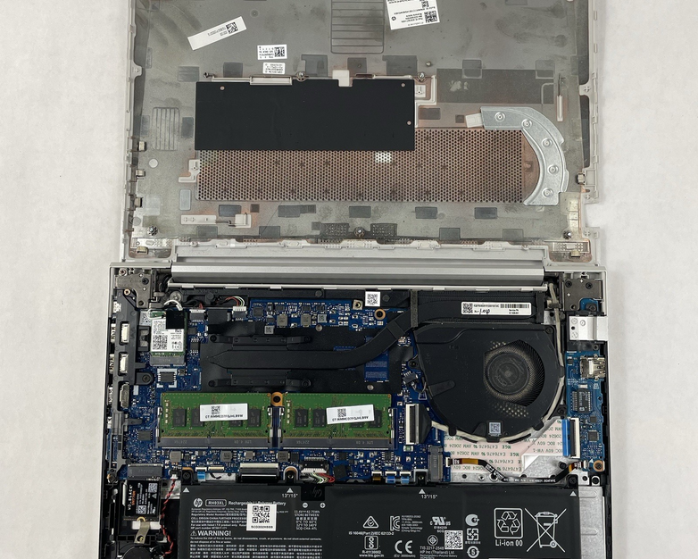 HP EliteBook 640 G9 14" i5-1235U 3.96 GHz 16 GB RAM No SSD/OS/AC