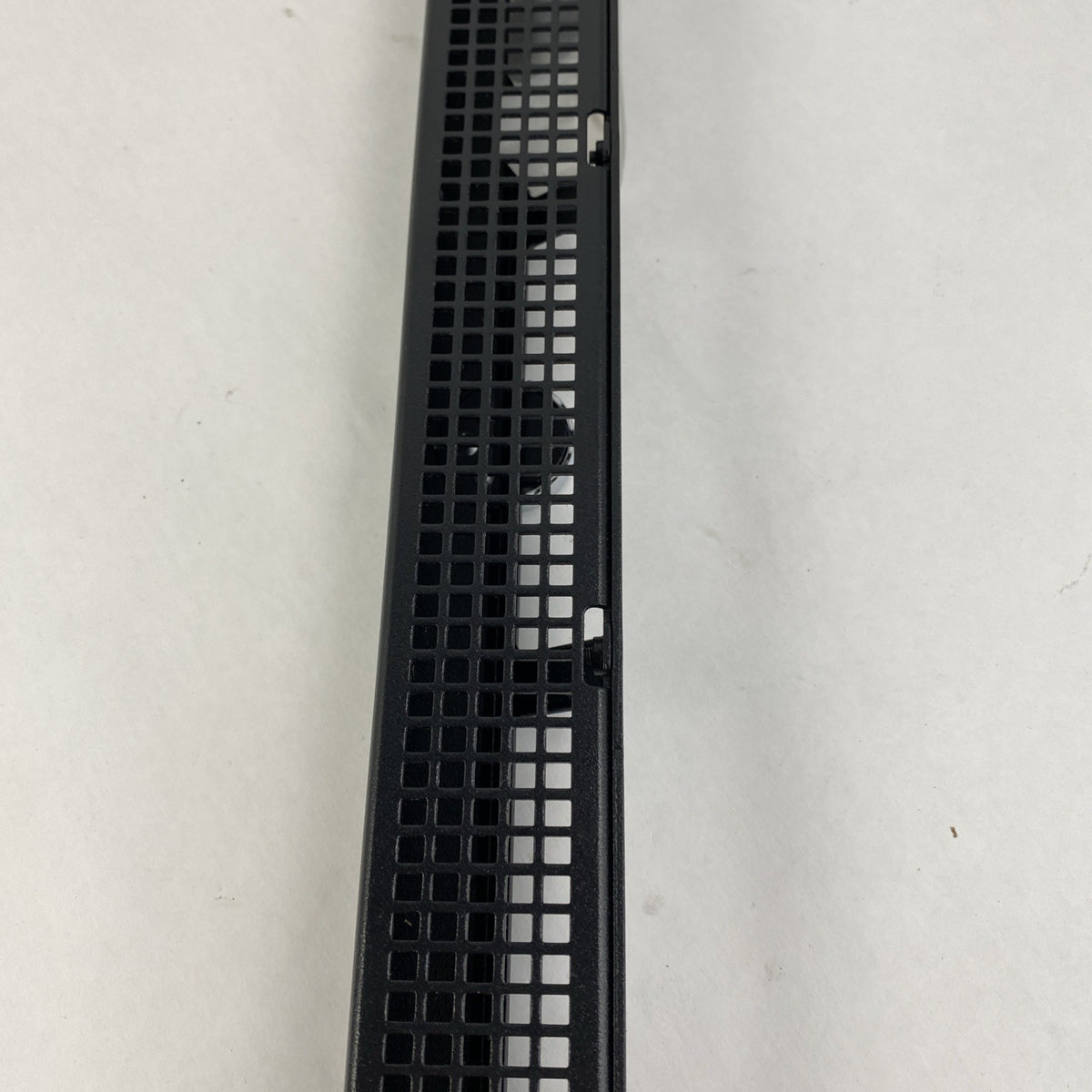 Dell 100-562-803 EMC2 Server Front Bezel - w/ Key 8