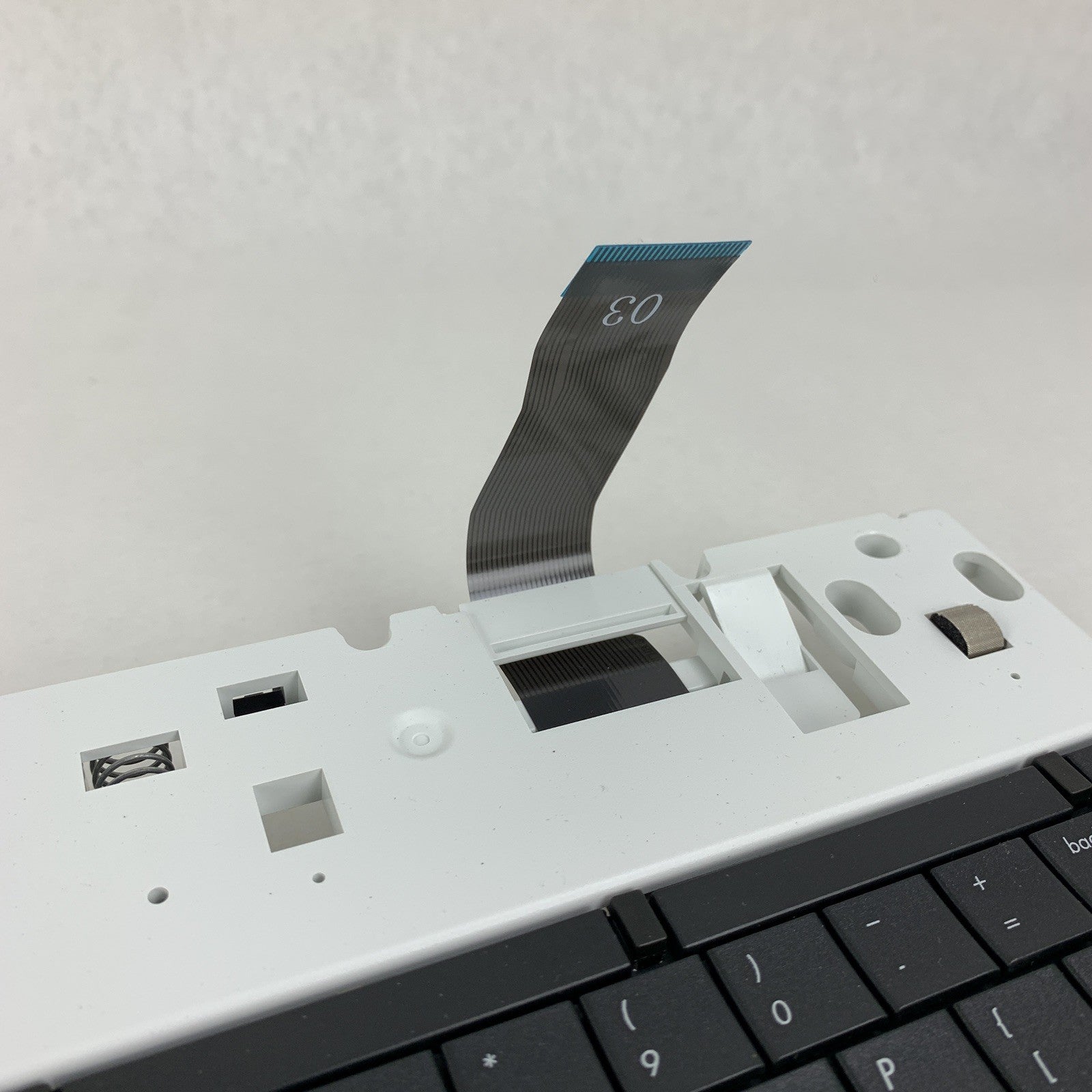 J7Z08-60105 Keyboard ENGLISH US From HP Scanjet Enterprise Flow N9120 FN2