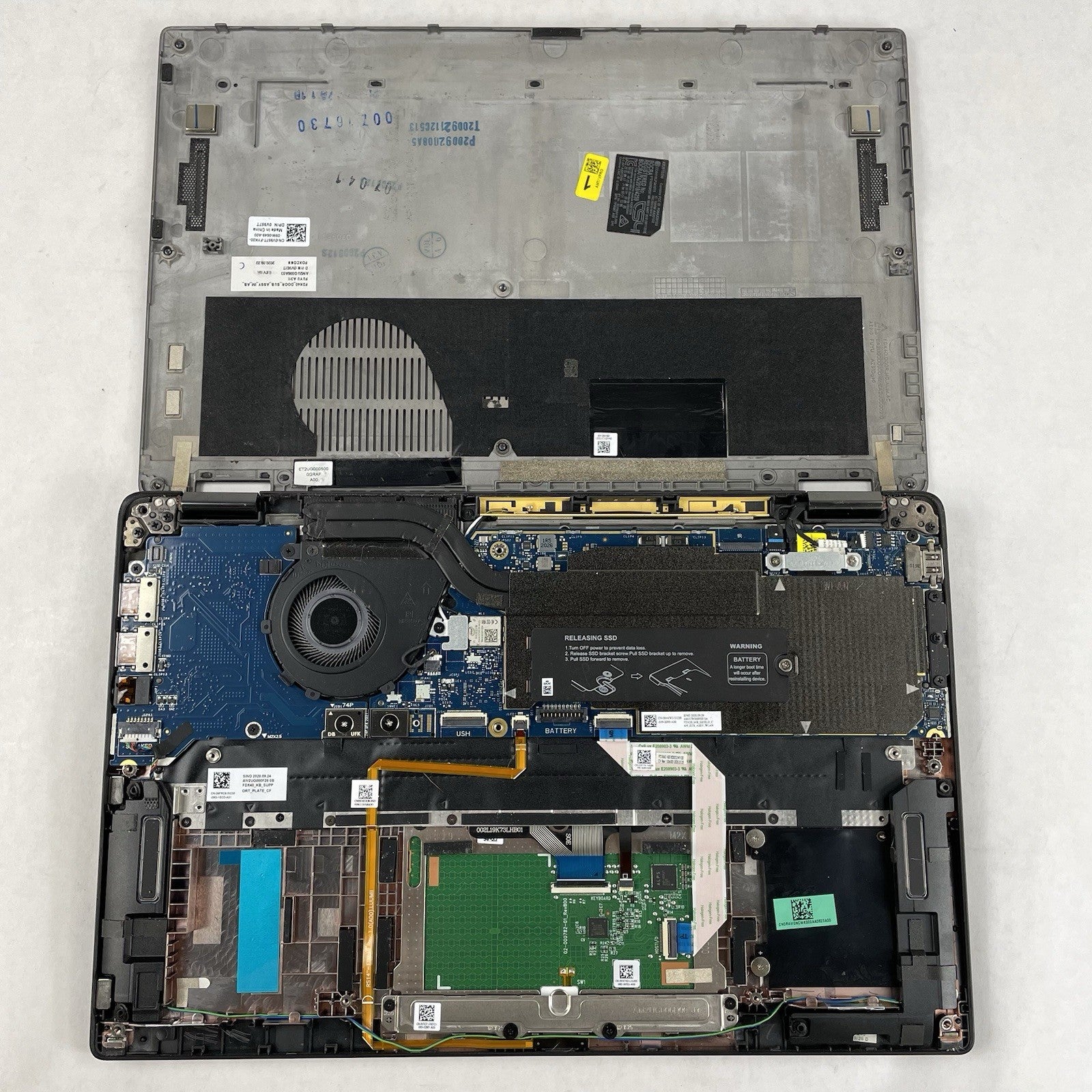 Dell Latitude 7410 14" i7-10610U 1.8GHz 16GB RAM No SSD/OS/AC/Batt-Scratched Key18