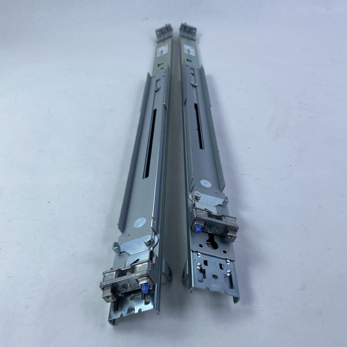 IBM 68Y9724 68Y9725 Right and Left Sliding Rails1