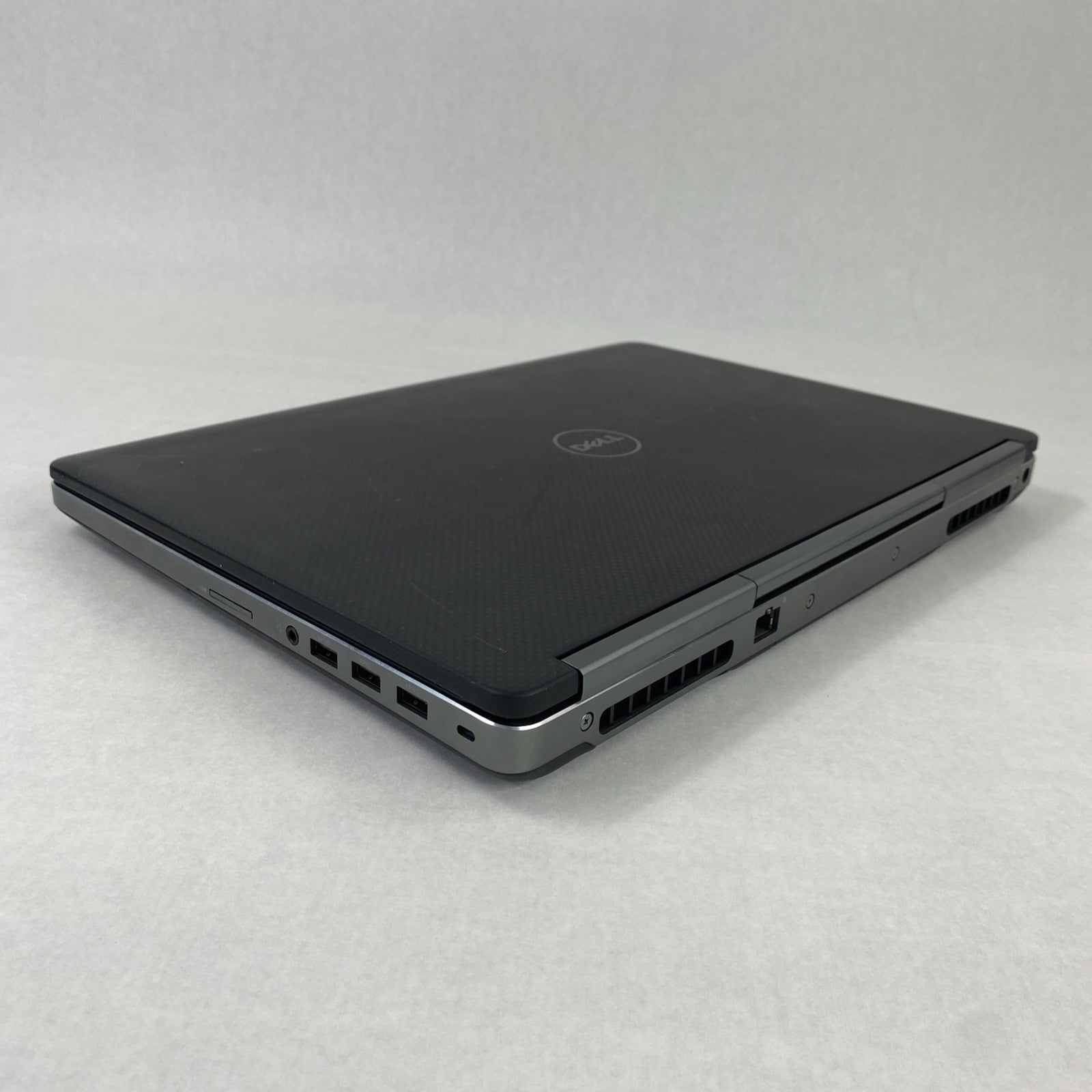 Dell Precision 7520 Intel Xeon E3-1505M v6 3.00 GHz 8 GB RAM 15.6" No HDD No OS
