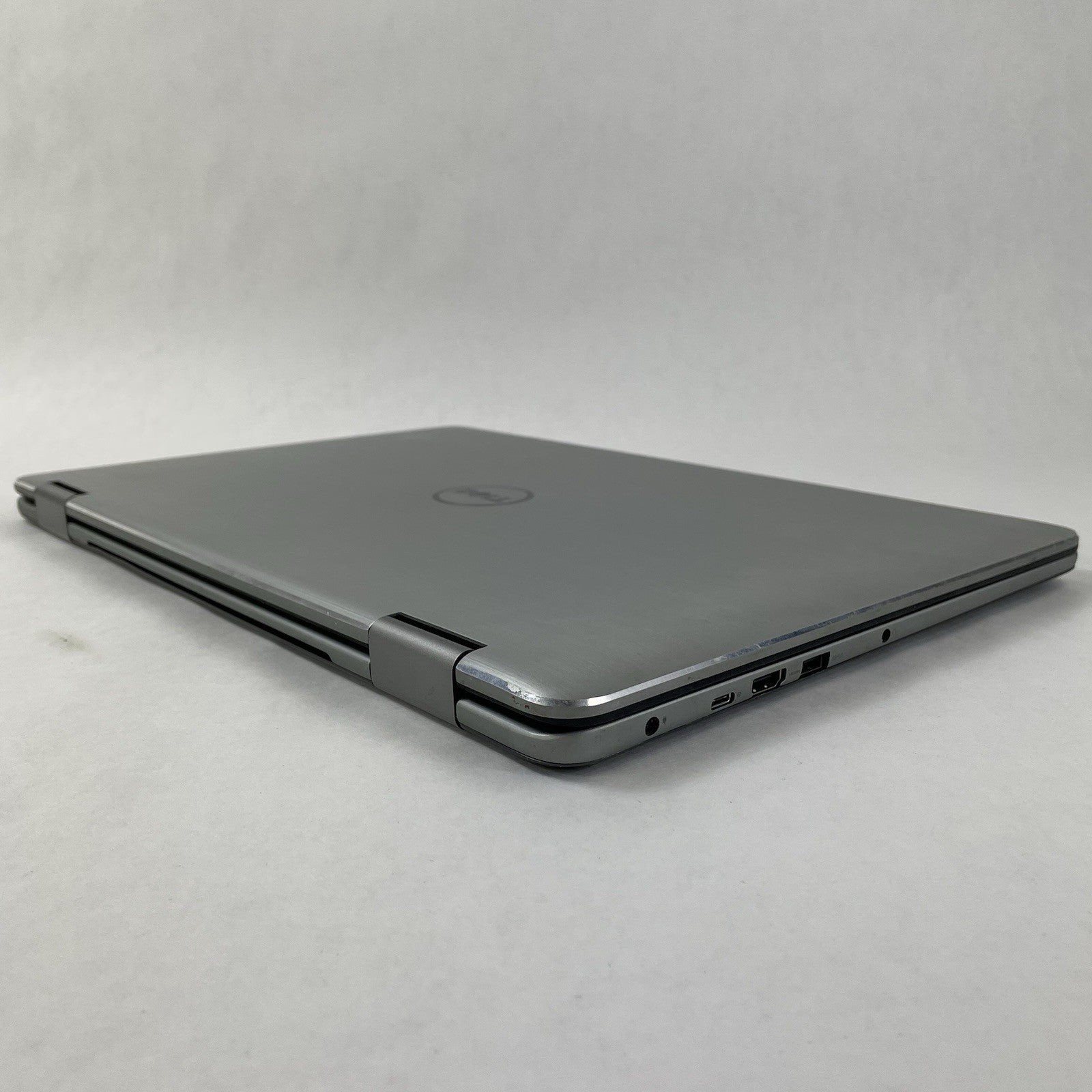 Dell Inspiron 17-7779 17.3" i7-7500U 2.70 GHz 16GB RAM NVIDIA GF108 No SSD/OS/AC10