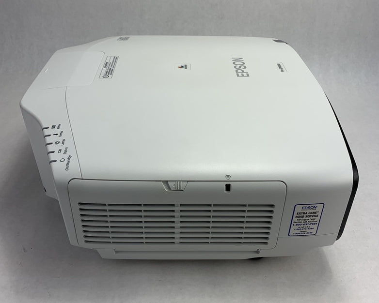 Epson H762A Pro G7400U LCD Lamp Projector - Parts or Repair No Lamp No Lens