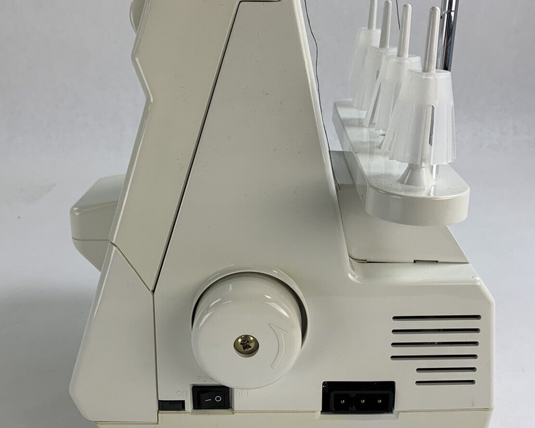 White Superlock W2500 Sewing Machine No Power Cord Untested