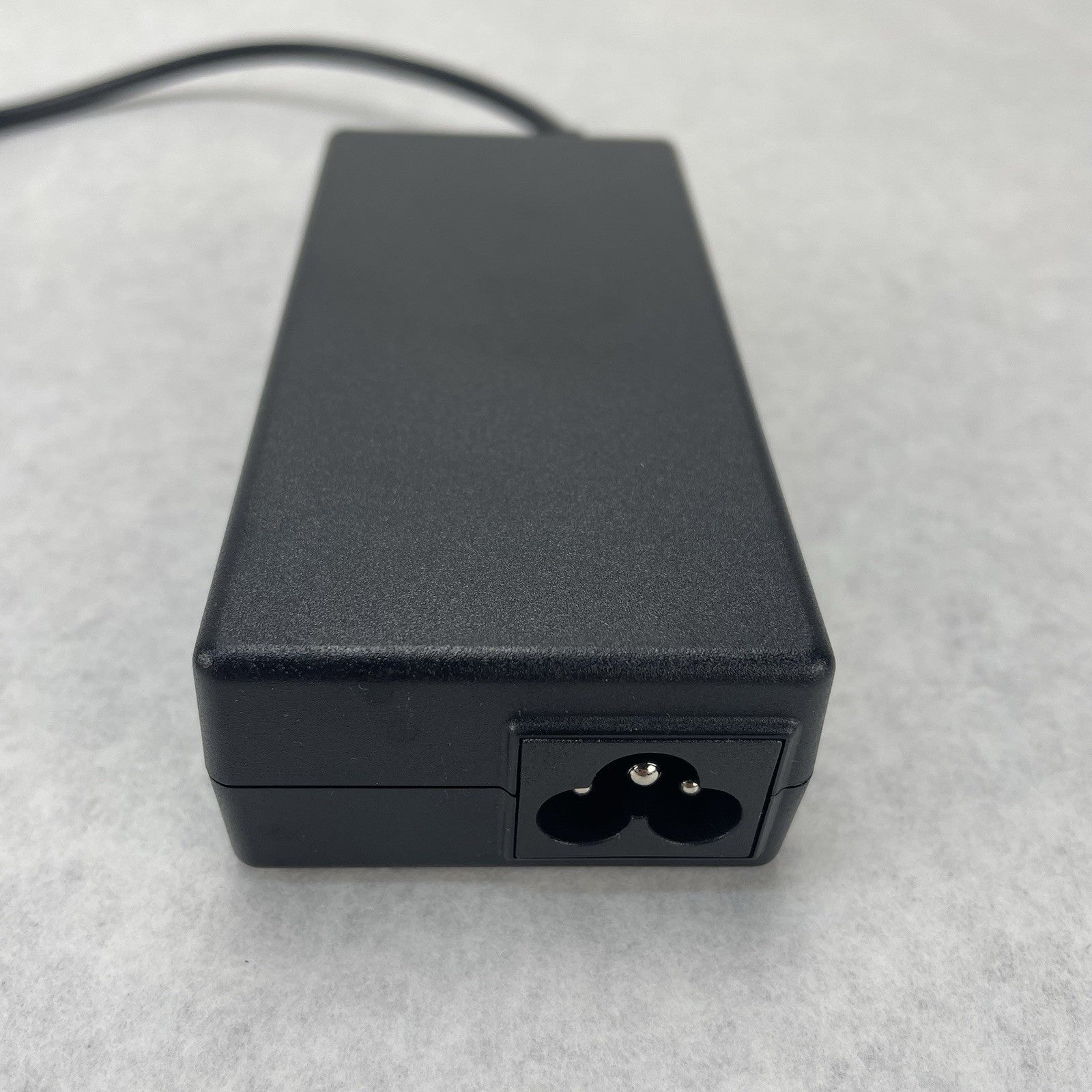 HP 65W Adapter Model TPC-LA58 Lot of 6 No Power Cord2