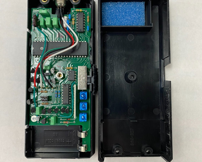 Omega Engineering 869C Handheld RTD Thermometer
