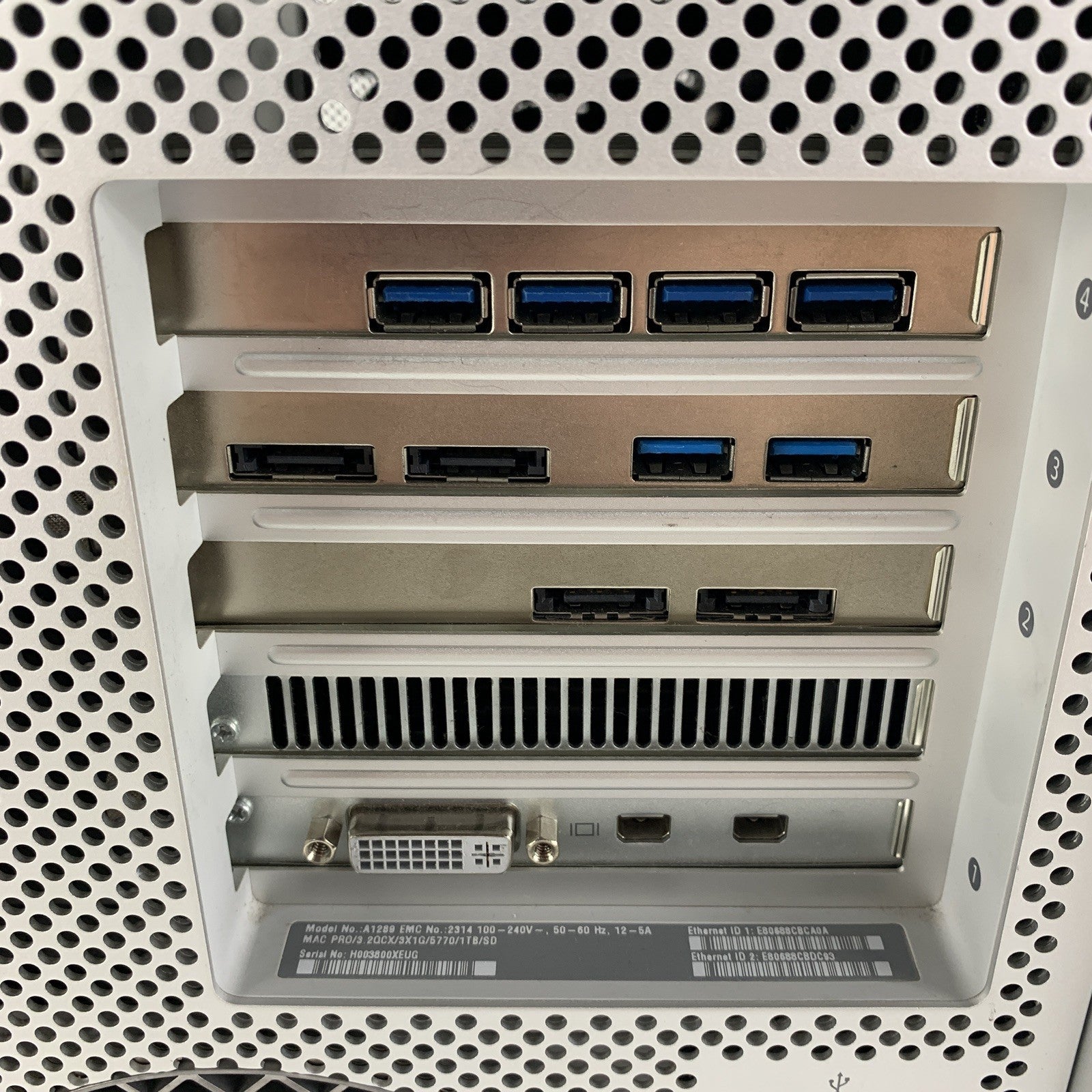 Apple Mac Pro 5,1 2010 Xeon W3565 3.2 GHz 32 GB Ram 7TB Fusion ATI Radeon 5770