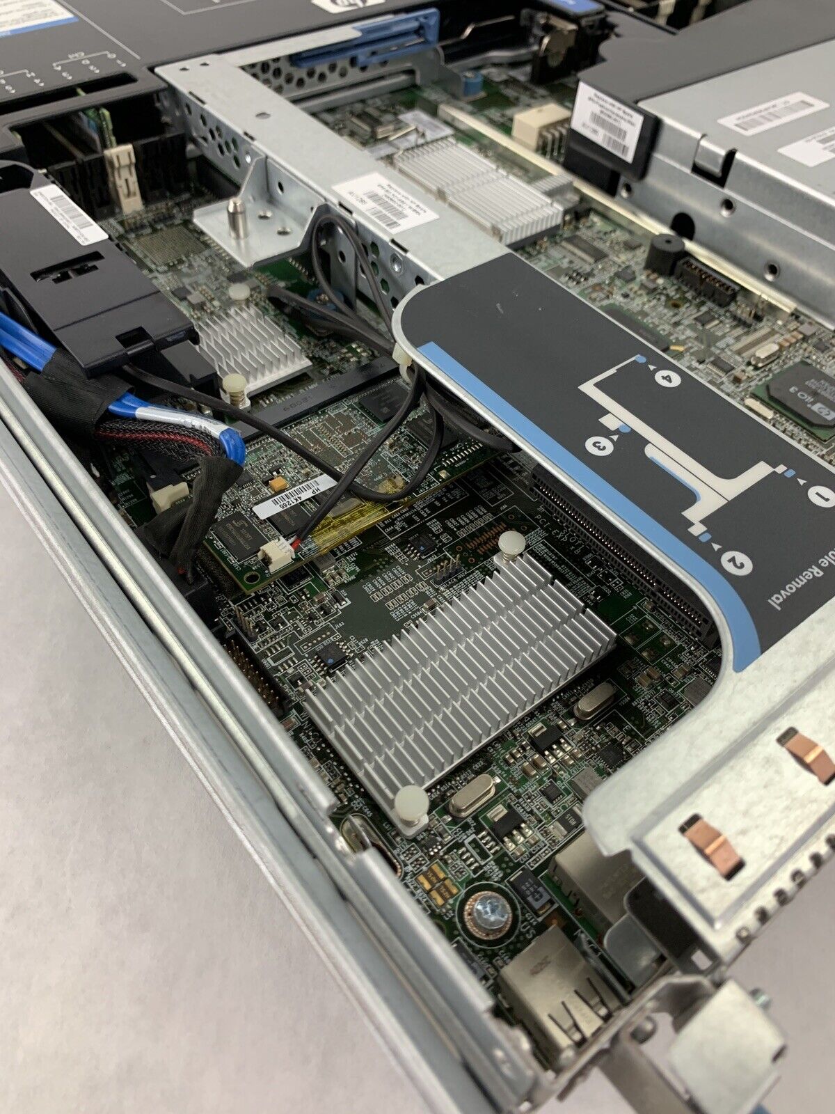 HP ProLiant DL360 Gen 7 Server Intel Xeon E5645 2.4 GHz 6 GB RAM No HDD No OS
