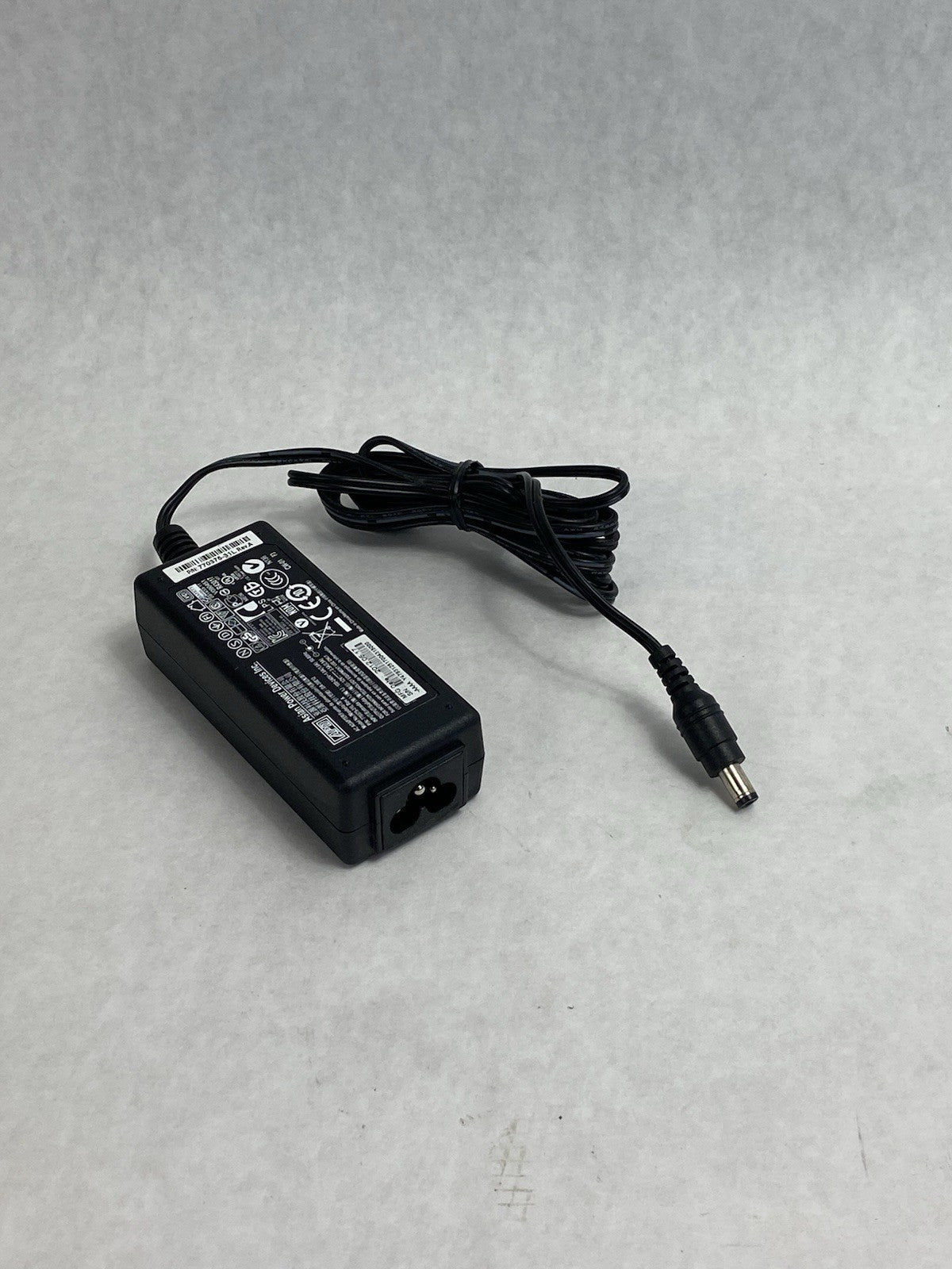 APD DA-30E12 AC Power Adapter6