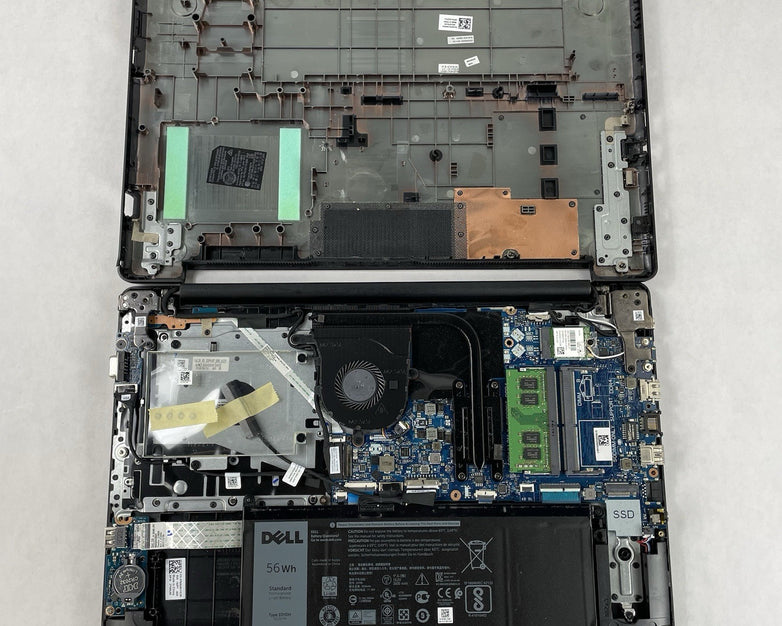 Dell Latitude 3590 15.6" i5-8250U 1.60 GHz 8 GB RAM No SSD No OS - Bad Corner