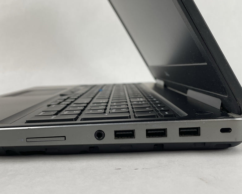 Dell Precision 7520 15.6" i5-7300HQ 2.5GHz 8GB RAM No SSD/OS/AC/Batt - READ