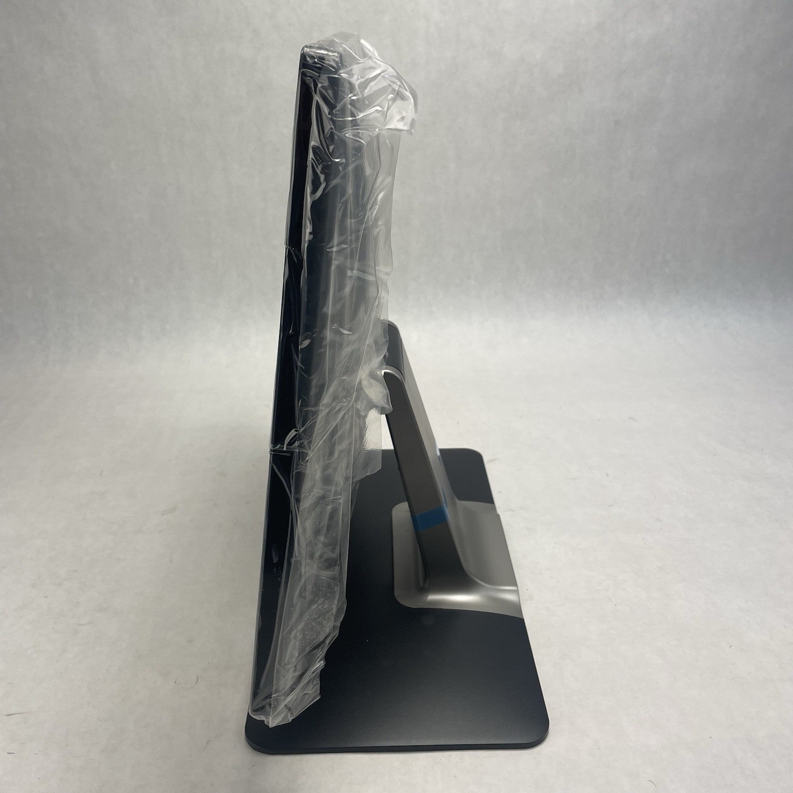 Elo ET1902L-2UWA-0W-MTBLPF-NS-2DB-RBUR (E867363) 19" PCAP Touch Display4