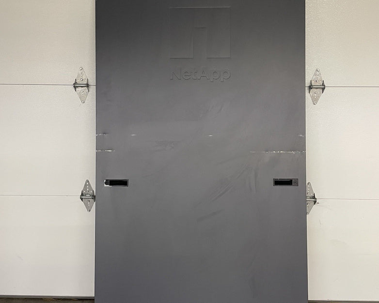 NETAPP NAC-0501 Server Rack Cabinet Unlocked With Keys