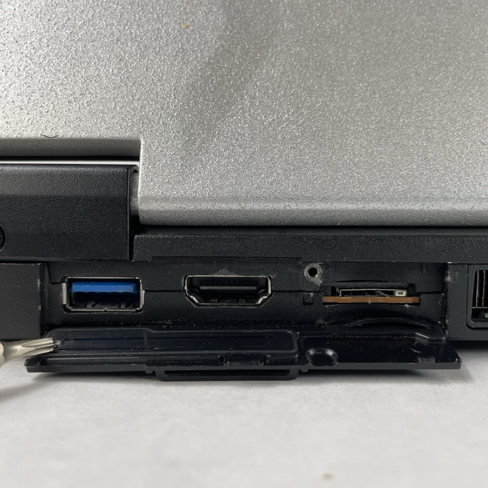 Panasonic ToughBook CF-54 14" i5-7300U 2.60 GHz 8 GB RAM No SSD/OS/AC/Batt9