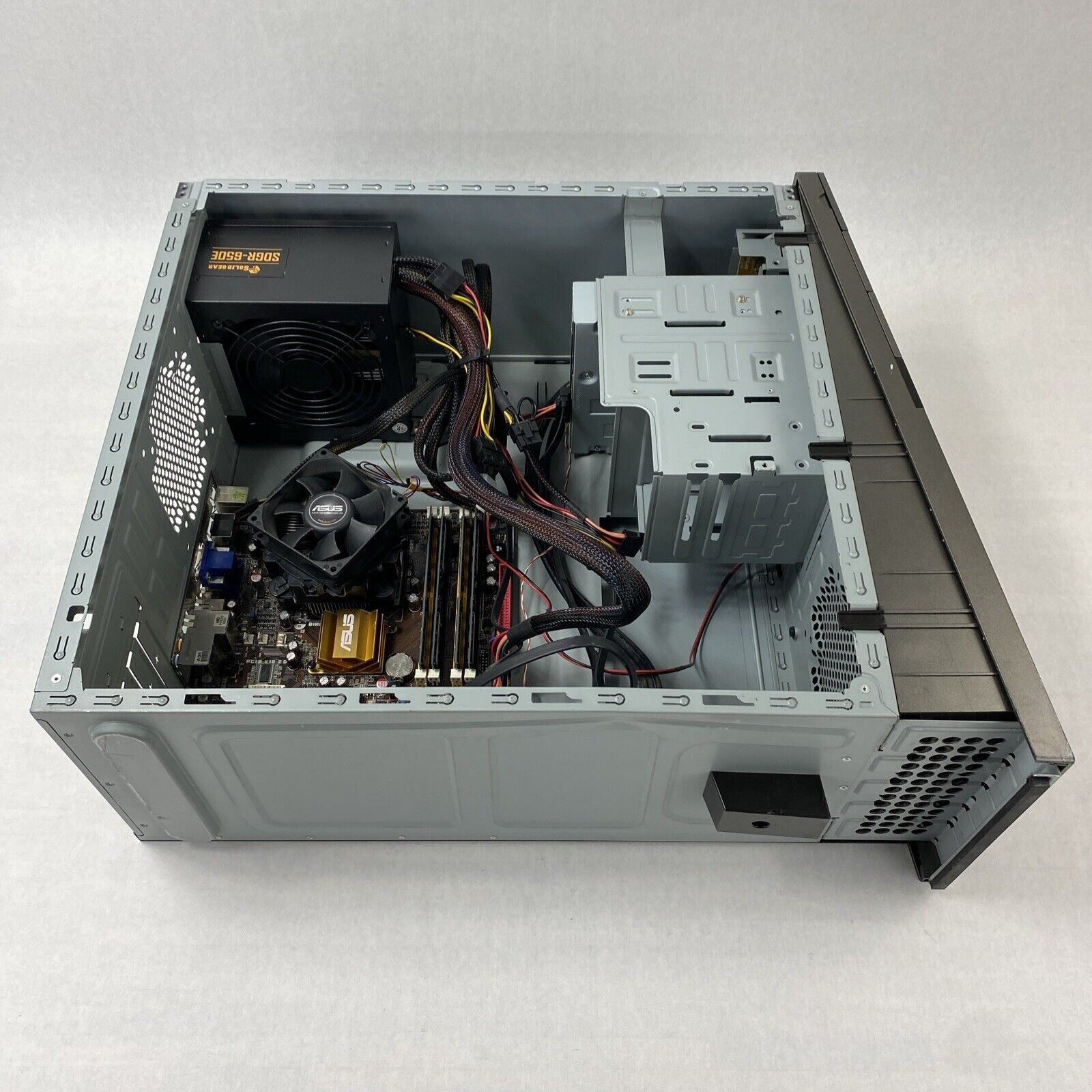 Asus CG5270 MT Intel Core 2 Quad Q8300 2.5GHz 8GB RAM No HDD No OS