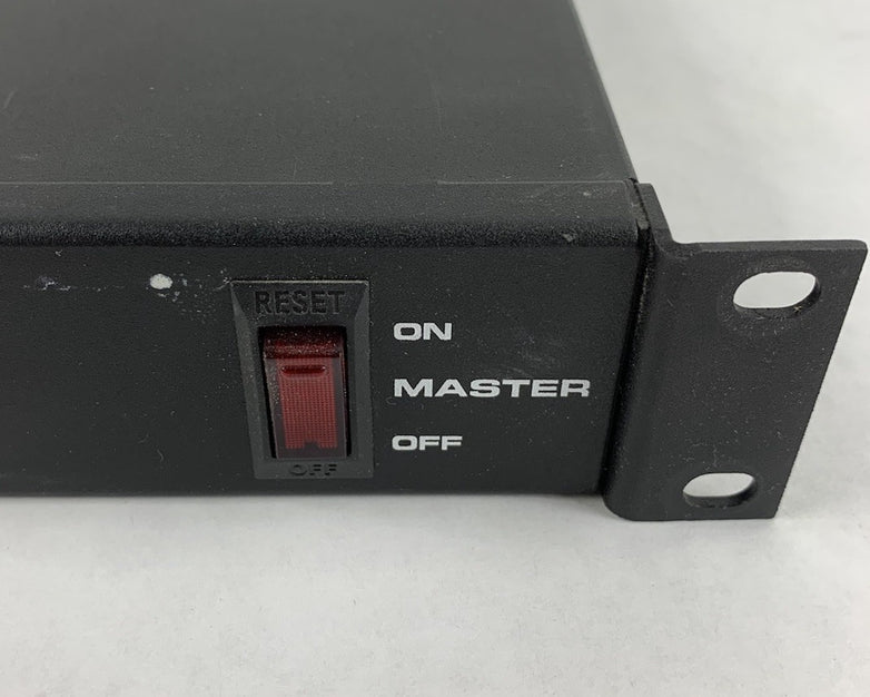 Middle Atlantic Products PD-915R 120V-15A-60Hz 8-Port Rackmount Power Center