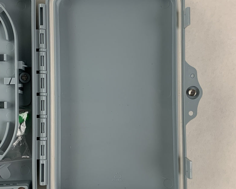 Bud Industries FBR-11606 Fiber-Optic Distribution Box Box Opened 7"x4"