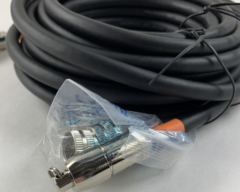 RapidRun E188601 PC Runner Cable 25 Feet 15 Pin Female Connectors Box Opened
