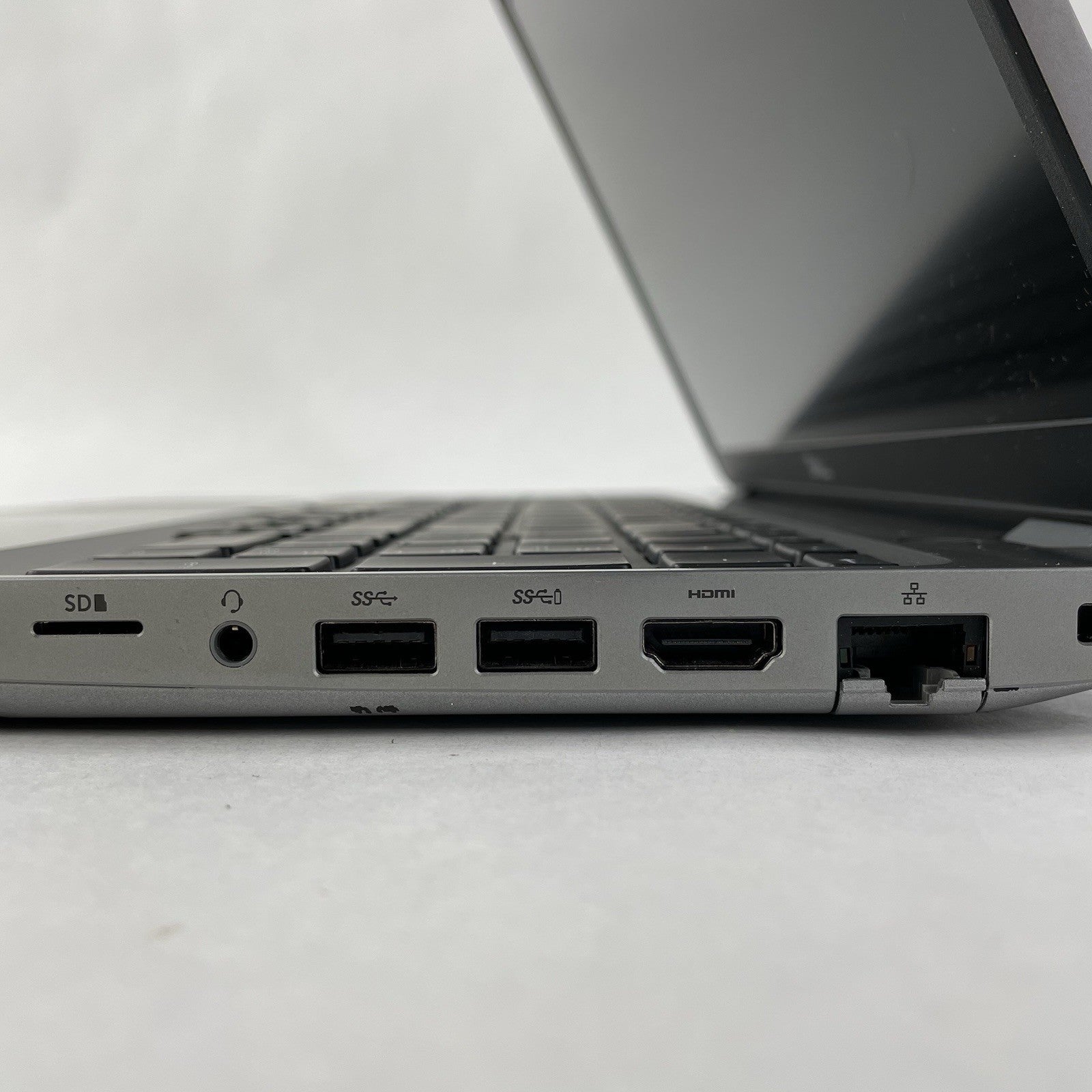 Dell Precision 3551 15.6" i5-10400H 2.60 GHz 16 GB RAM No SSD/OS/AC6