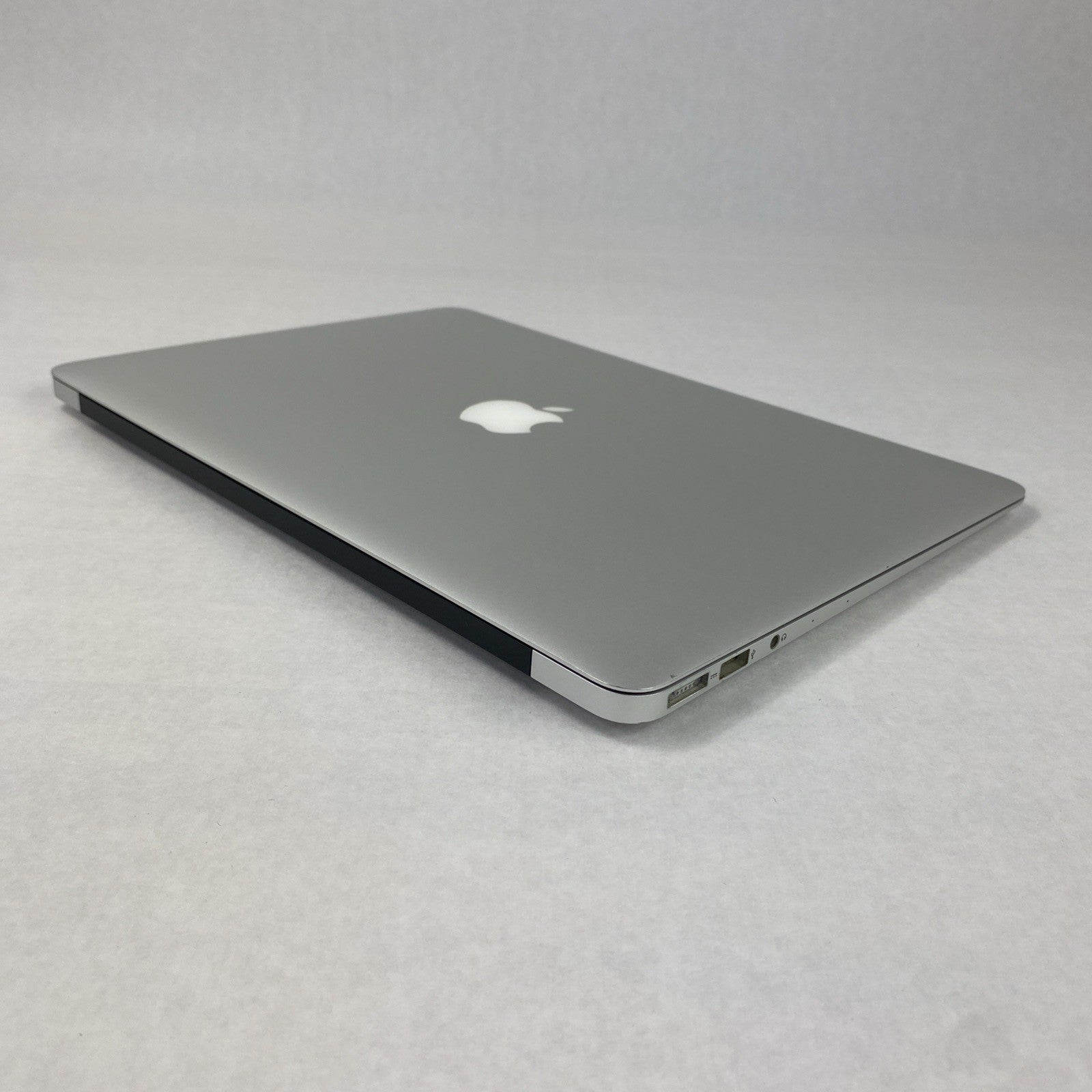 Apple MacBook Air A1466 2014 13" 1.4GHz i5 4GB RAM 250GB SSD os11.7.1 515 Cycles