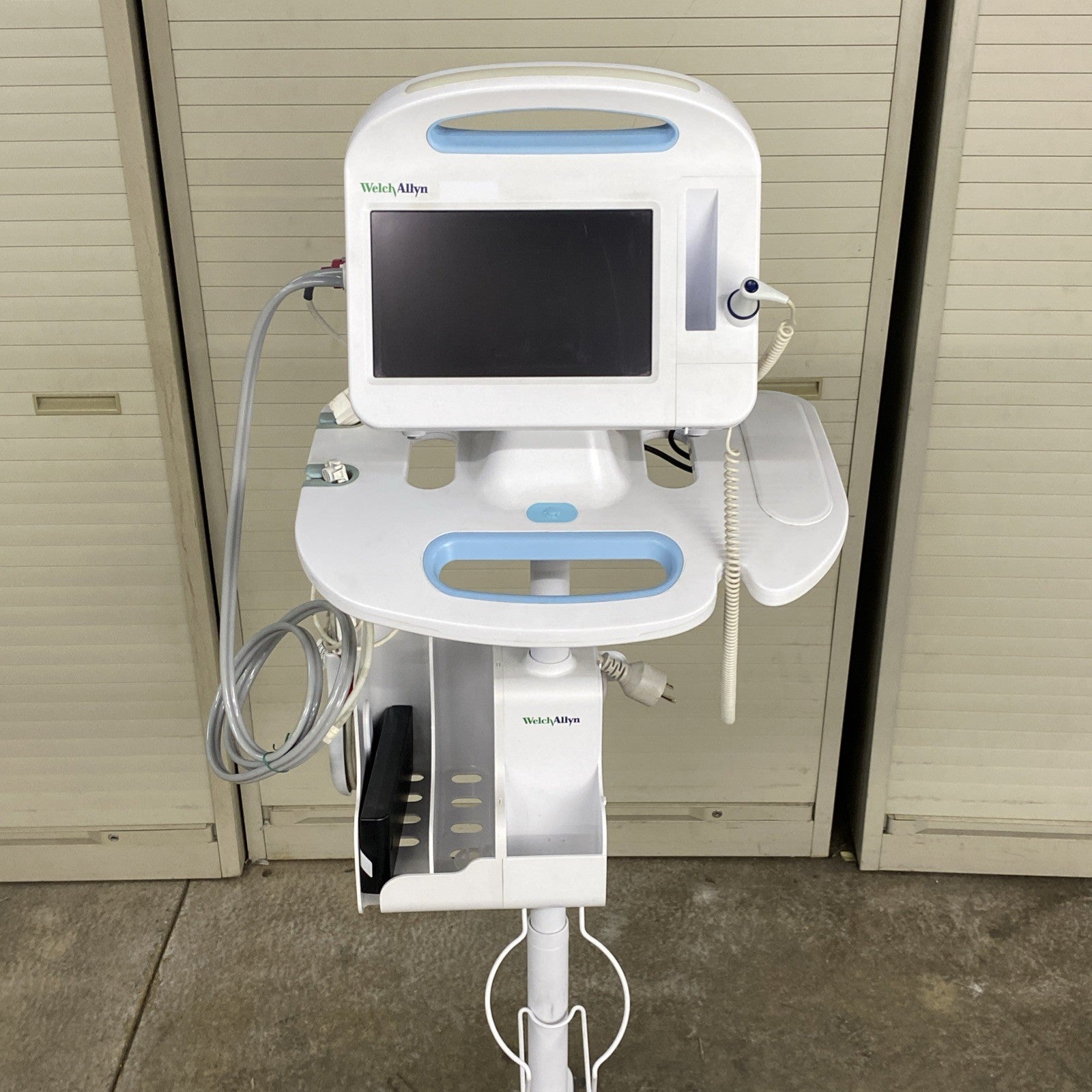 Welch Allyn 6000 Series Vital Sign Monitor 63MTXX w/ Mobile Stand 4800-608