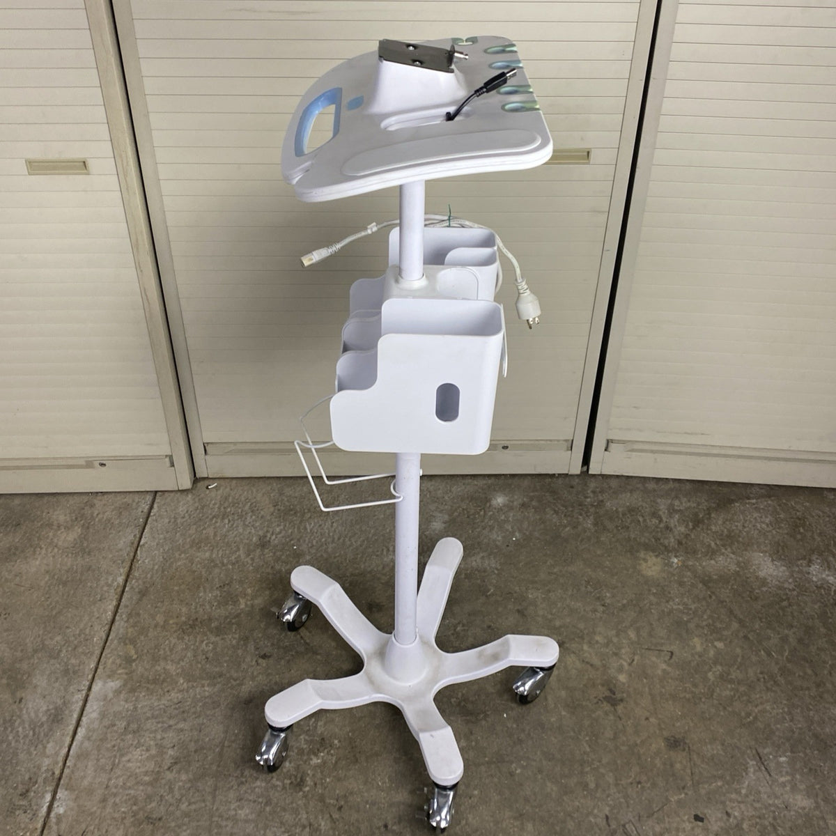Welch Allyn 4800-60 Mobile Stand Rolling Cart for Vital Signs Monitor 6000Series7