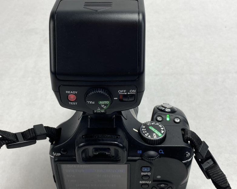 Pentax K2000 DSLR 10.2 MP Digital Camera With Bag And Flash No Cable - Tested