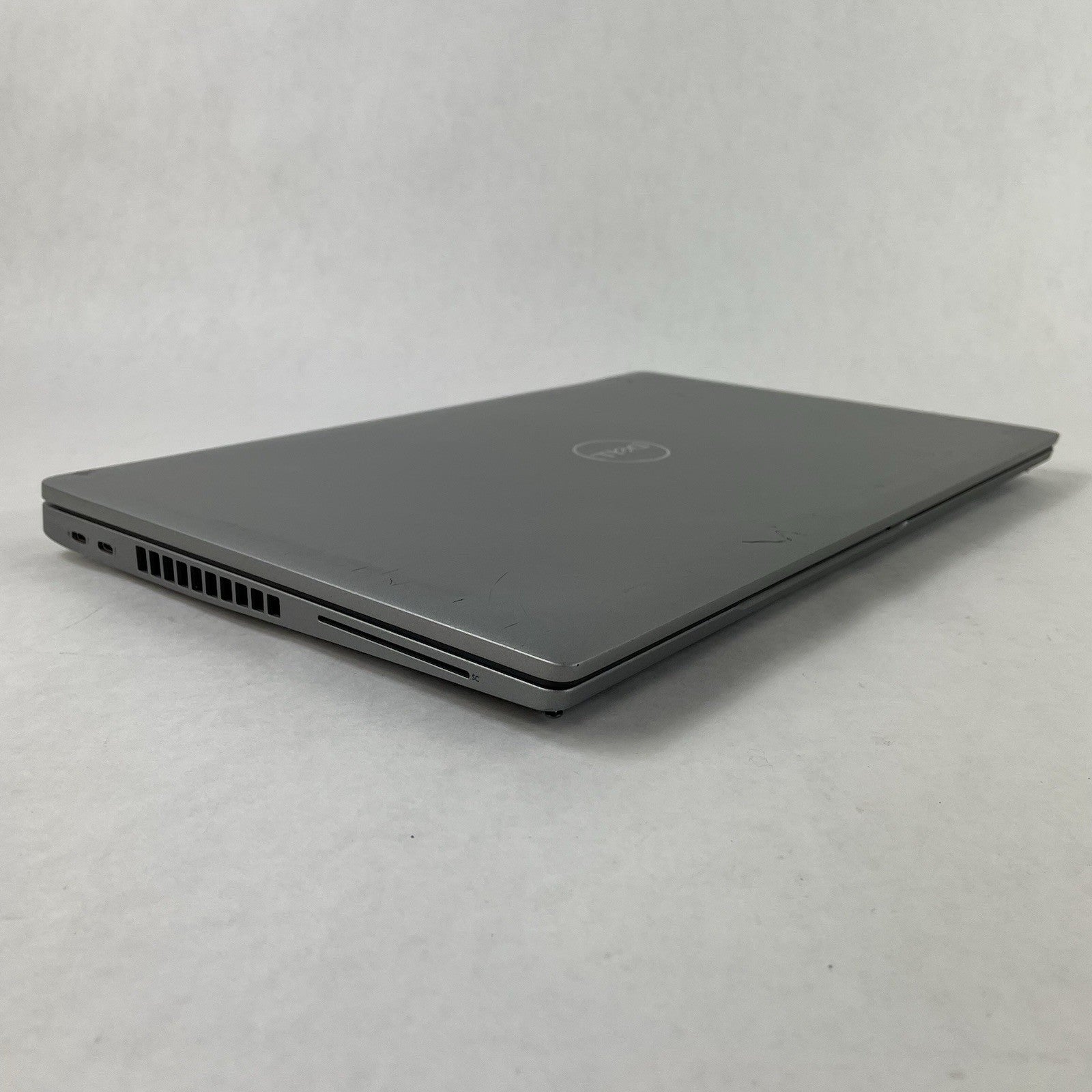 Dell Latitude 5530 15.6" i5-1245U 3.96 GHz 8 GB RAM No SSD/OS/AC - Scratched12